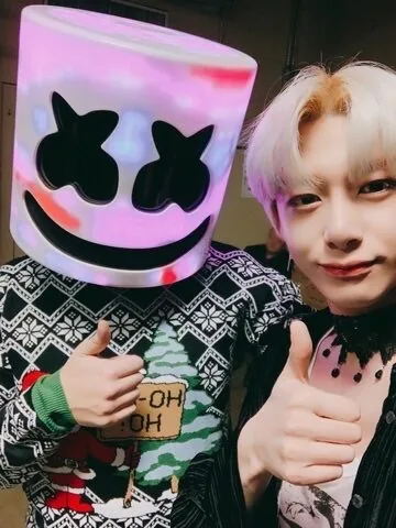 Monsta X backstage with Marshmello